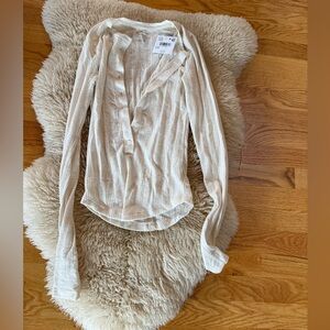 *NWT. American Eagle Cream Long Sleeve Henley Top